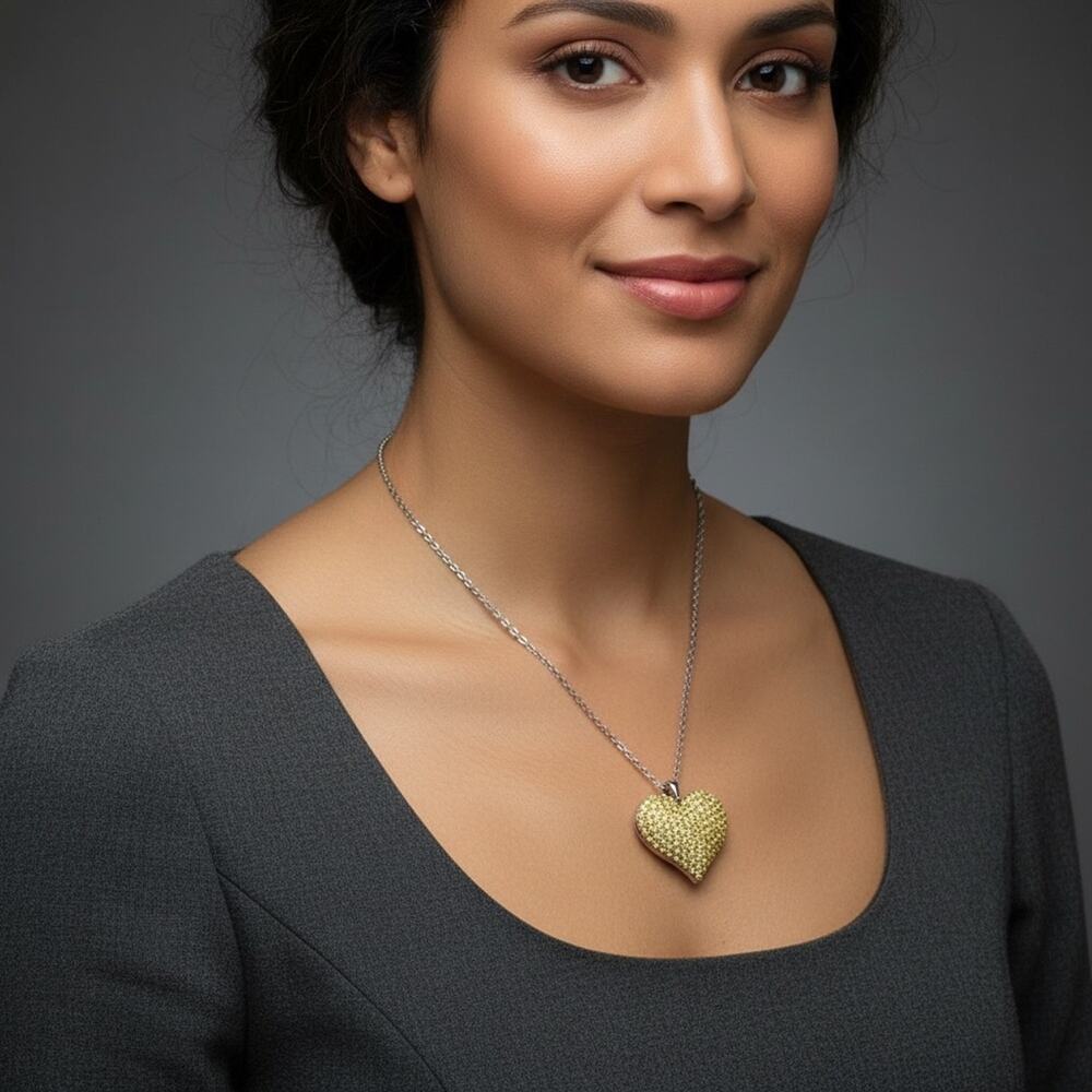 Elegant Gold Tone Heart Pendant‎ Necklace